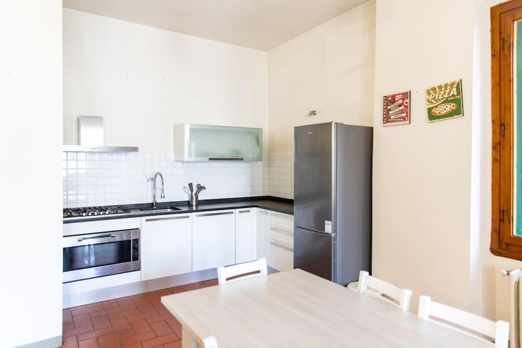 Cozy Apartment With A Strategic Position Флоренція Екстер'єр фото