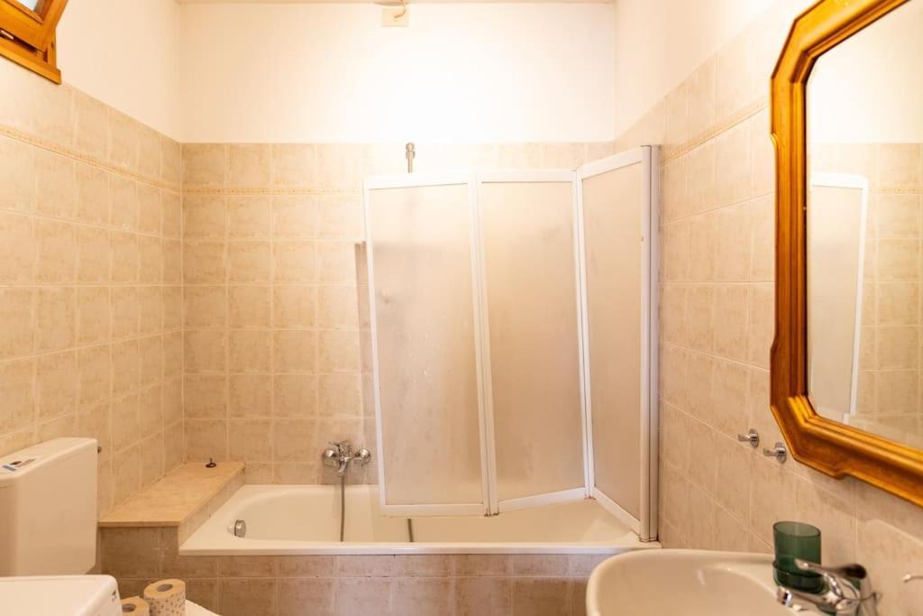 Cozy Apartment With A Strategic Position Флоренція Екстер'єр фото